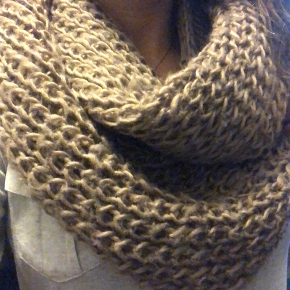 Infinity scarf - Picture 6 of 6